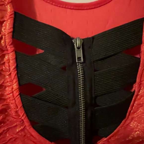 Hot, Sexy must have dress from Material Girl - Picture 7 of 12